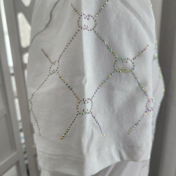 T-Shirt - Picture 2 of 4